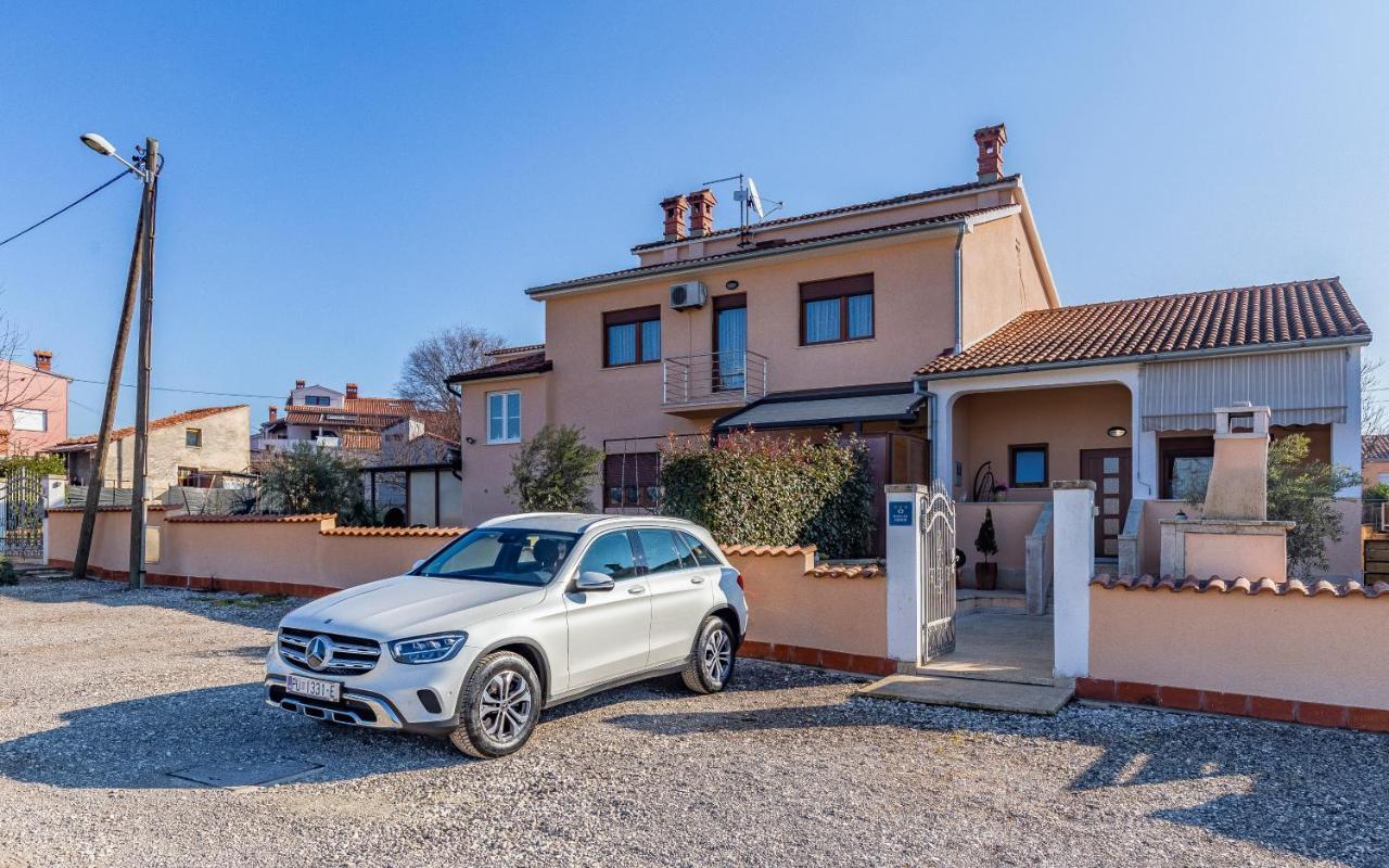 Sweet House With Free Parking Villa Pula Exteriör bild